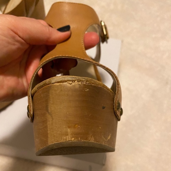 ALDO Women's Tan Baraby Cut Out T Bar Wedge Sandals - Picture 9 of 13